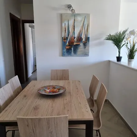 Giulia's House - Natura & Avventura Apartament *