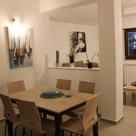 Giulia's House - Natura & Avventura Apartament *