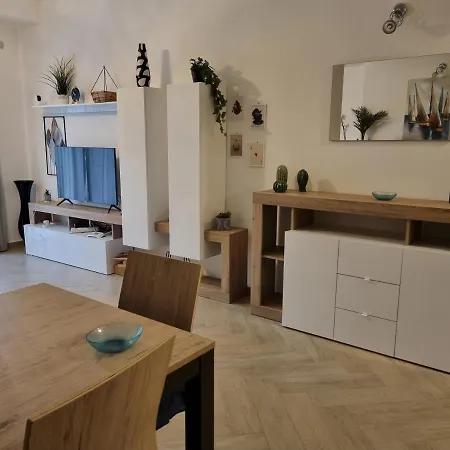 Giulia's House - Natura & Avventura Apartment