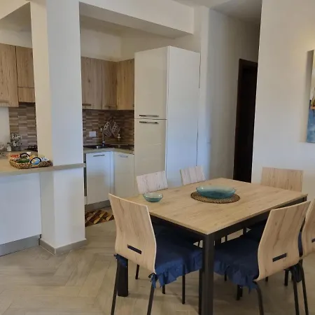 Giulia's House - Natura & Avventura Apartament *